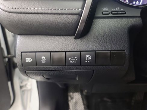 Used 2024 Toyota Camry SE image 26