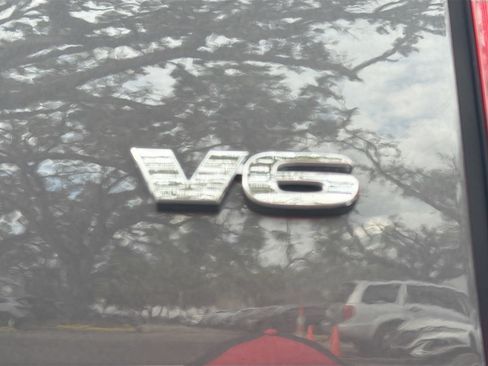 Used 2018 Toyota Tacoma SR5 image 13