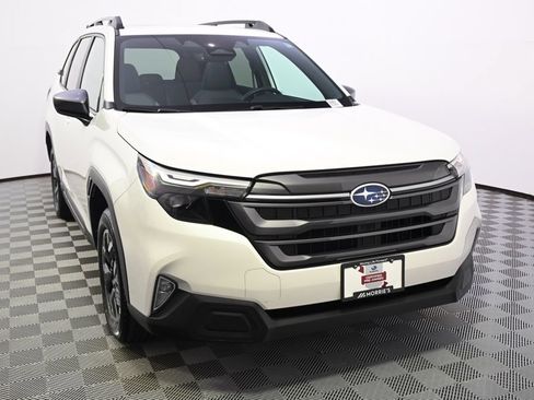 Used 2026 Subaru Forester Premium AWD/4WD image 9