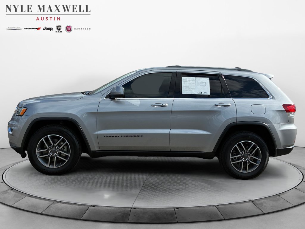 Used 2020 Jeep Grand Cherokee Laredo w/ 18" Wheel & 8.4" Radio Group RWD image 13