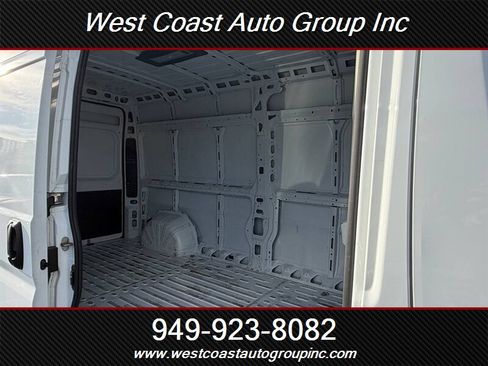 Used 2025 RAM ProMaster 2500 w/ Convenience Group image 19