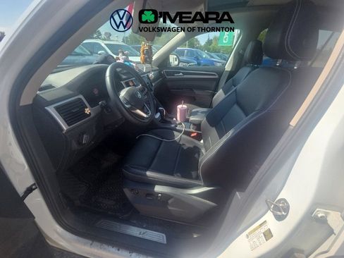 Used 2023 Volkswagen Atlas SE AWD/4WD image 6