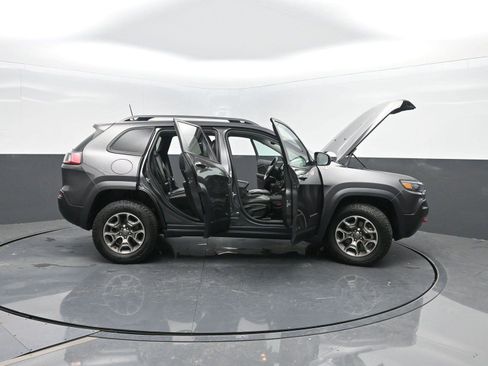 Used 2021 Jeep Cherokee Trailhawk image 43