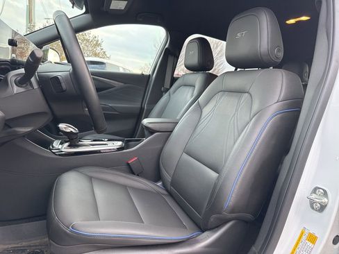 Used 2024 Buick Envista Sport Touring w/ Convenience I Package image 21