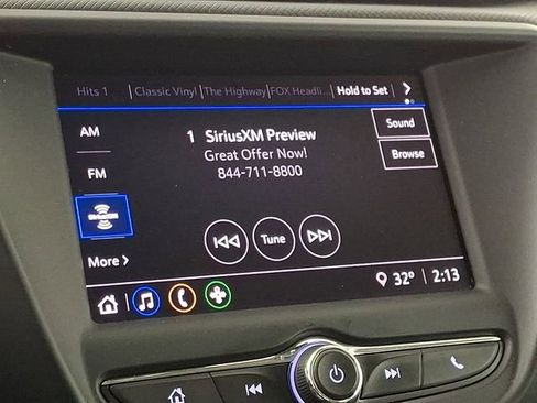 Used 2023 Chevrolet TrailBlazer LT image 3