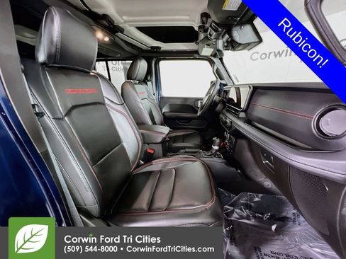 Used 2025 Jeep Wrangler Unlimited Rubicon w/ Convenience Group AWD/4WD image 17