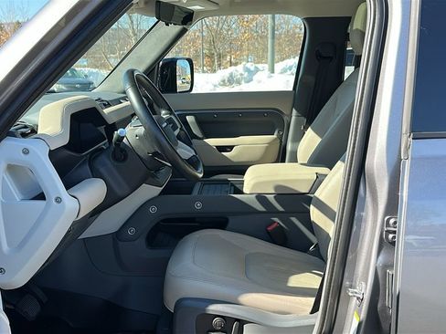 Used 2021 Land Rover Defender 110 SE image 10