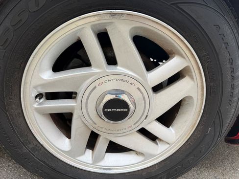 Used 1995 Chevrolet Camaro LT RWD image 14
