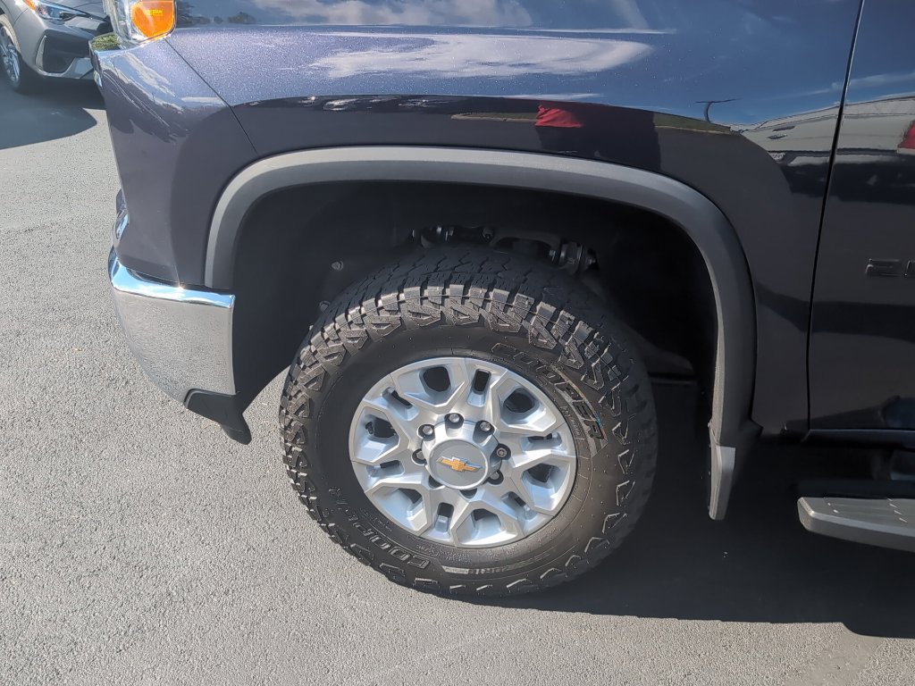 Used 2024 Chevrolet Silverado 2500 LT w/ Convenience Package AWD/4WD image 16