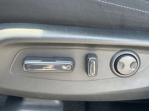 Certified 2025 Honda CR-V EX image 23