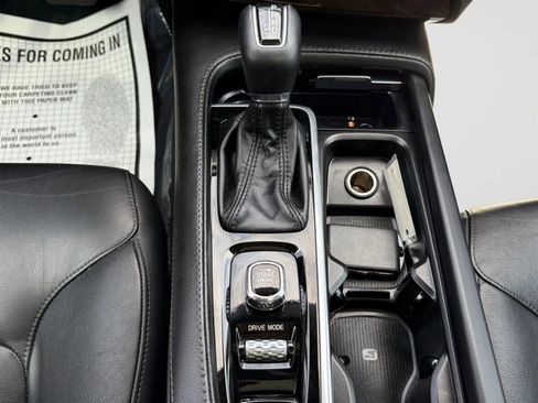Used 2019 Volvo XC90 T5 Momentum image 29
