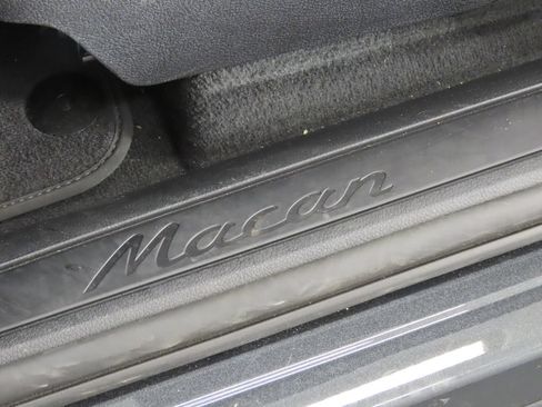 Certified 2026 Porsche Macan AWD/4WD image 42
