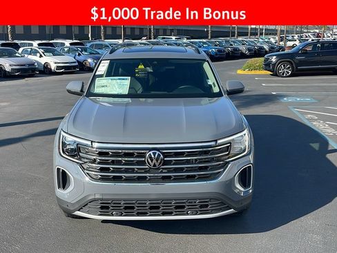 New 2026 Volkswagen Atlas SE FWD image 2