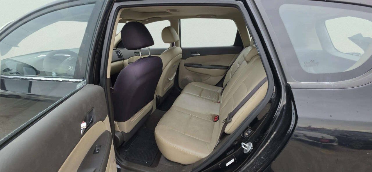 Used 2011 Hyundai Elantra FWD image 7