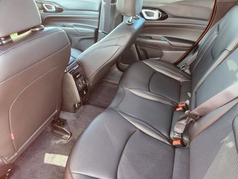 New 2026 Jeep Compass Trailhawk image 9