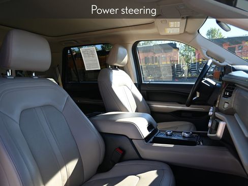 Used 2023 Ford Expedition Limited image 22