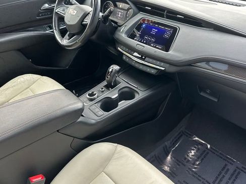 Used 2019 Cadillac XT4 Sport image 18