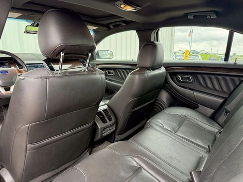 Used 2014 Ford Taurus Limited w/ Equipment Group 301A FWD image 13