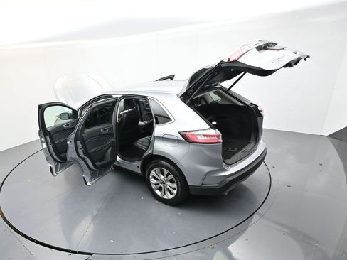Used 2024 Ford Edge Titanium image 36
