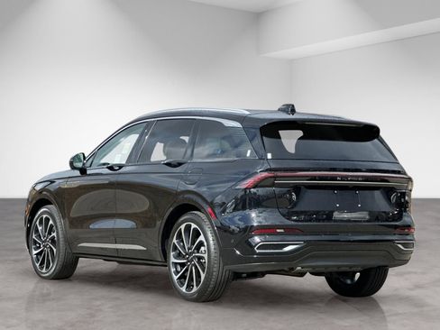 Used 2024 Lincoln Nautilus Black Label AWD/4WD image 4