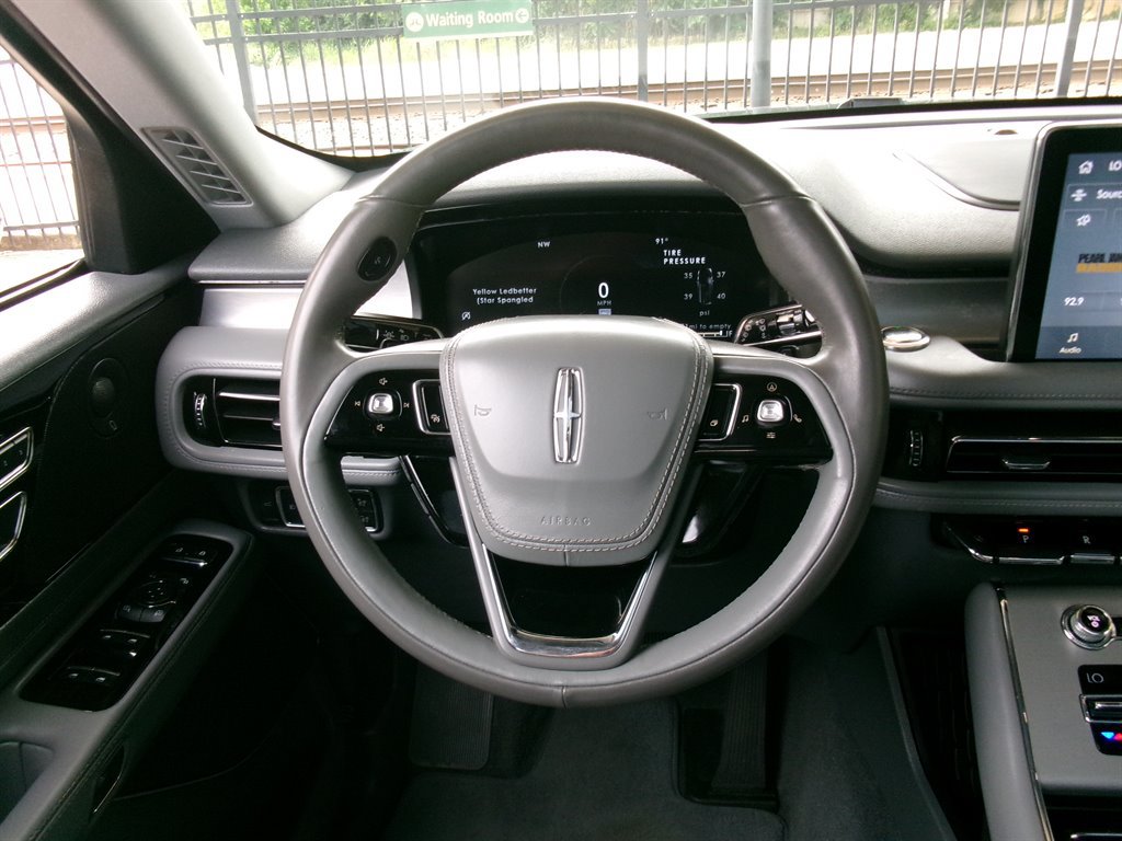 Used 2020 Lincoln Aviator Reserve w/ Equipment Group 201A AWD/4WD image 45