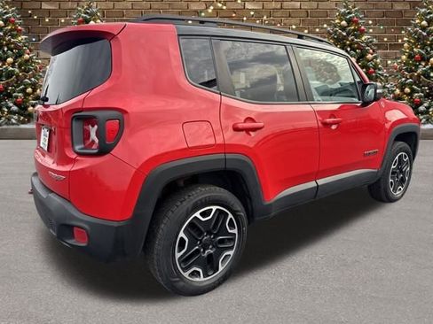 Used 2017 Jeep Renegade Trailhawk image 7