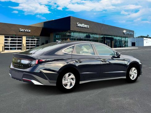 New 2026 Hyundai Sonata SE FWD image 9