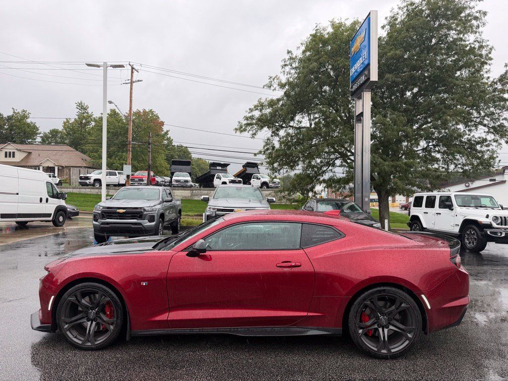 Used 2023 Chevrolet Camaro SS RWD image 8