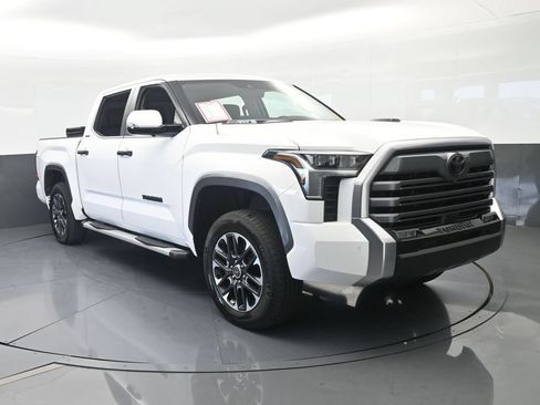 Used 2023 Toyota Tundra Limited AWD/4WD image 9