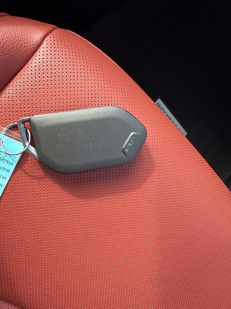 Used 2026 Kia Sportage SX AWD/4WD image 48