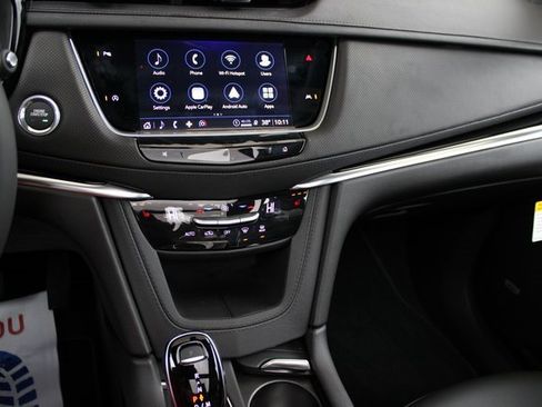 New 2025 Cadillac XT6 Luxury image 26