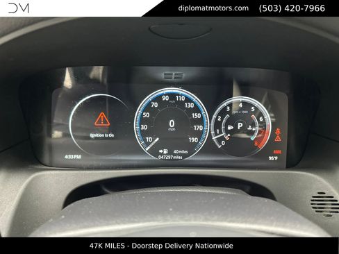 Used 2018 Jaguar XF S RWD image 30