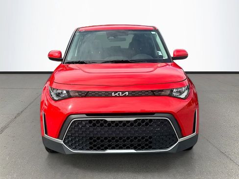 Certified 2024 Kia Soul LX FWD image 2