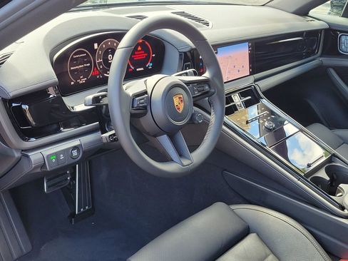 Used 2026 Porsche Panamera 4 image 21