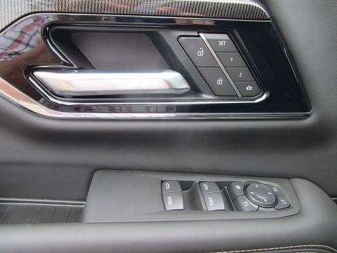 New 2026 GMC Yukon Elevation w/ Elevation Premium Package RWD image 32