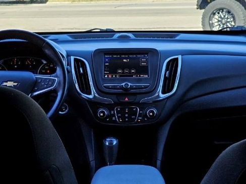 Used 2021 Chevrolet Equinox LT image 29