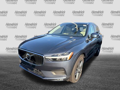 Used 2021 Volvo XC60 T5 Momentum w/ Premium Package image 6