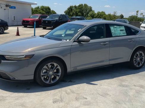 Used 2024 Honda Accord EX-L image 8