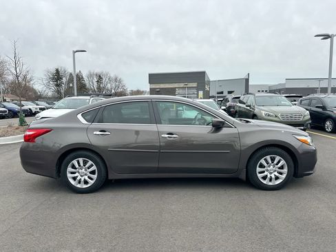 Used 2016 Nissan Altima 2.5 S w/ Power Driver Seat Package image 14