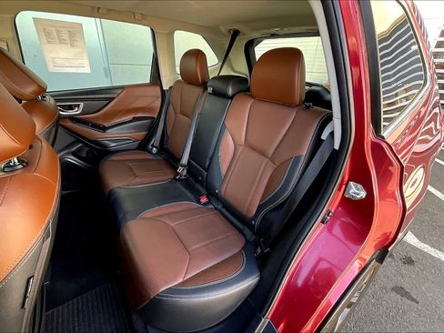 Used 2022 Subaru Forester Touring image 19