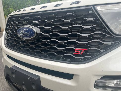 Used 2020 Ford Explorer ST w/ Premium Technology Package AWD/4WD image 12
