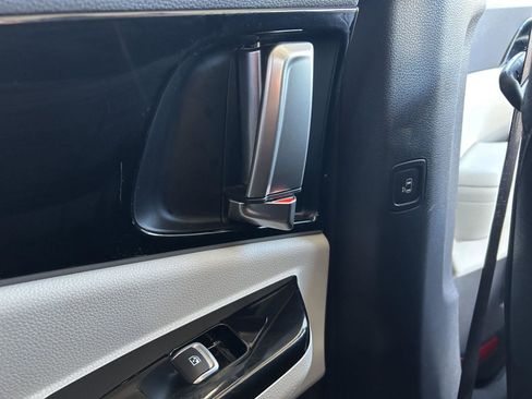 Used 2024 Kia Carnival SX Prestige image 15