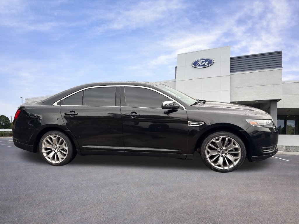 Used 2015 Ford Taurus Limited FWD image 8