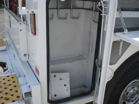 Used 2016 Ford F250 XL w/ Power Equipment Group image 12