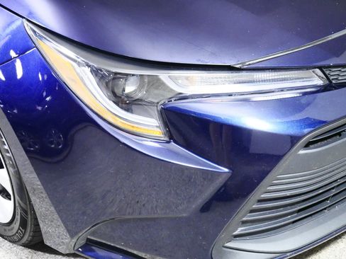 Used 2024 Toyota Corolla LE FWD image 16