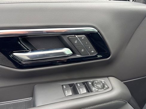 New 2026 Chevrolet Suburban LT w/ Comfort Package image 8