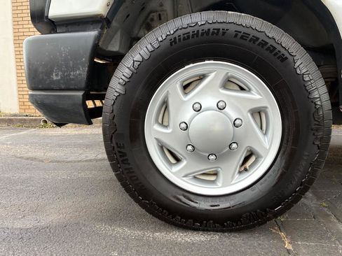 Used 2015 Ford E-350 and Econoline 350 Super Duty RWD image 20