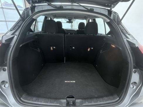 Used 2021 Nissan Kicks S image 39