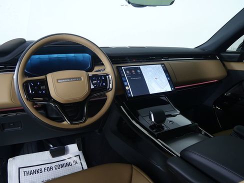 Used 2025 Land Rover Range Rover Sport Dynamic SE image 22