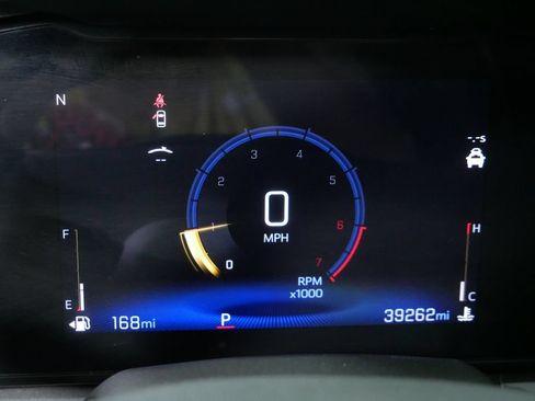 Used 2025 Chevrolet Trax ACTIV w/ Sunroof Package FWD image 27